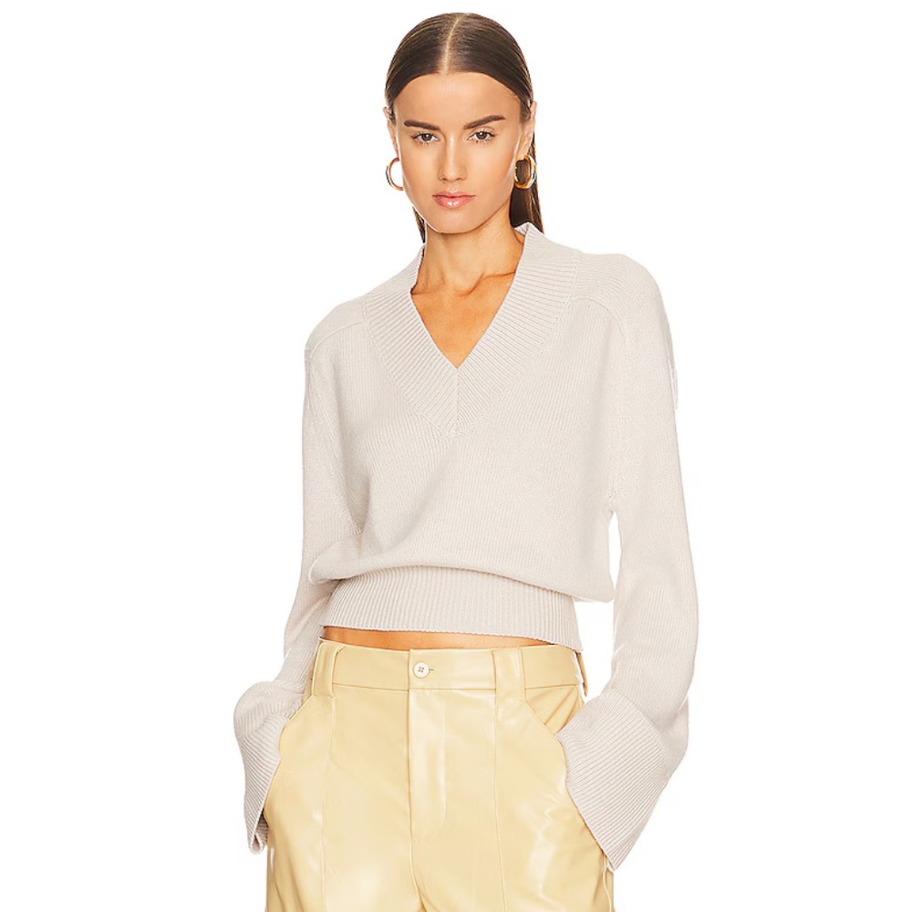 NWT Helsa Talena V Neck Sweater Medium - Picture 1 of 9